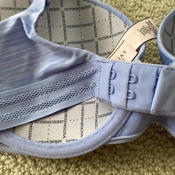 Victoria’s Secret Perfect Shape Purple Special Edition Bow Cross Bra 32C EUC - Picture 5 of 8